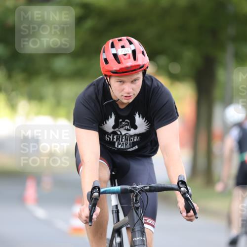 11.08.2024 - GEWOBA Citytriathlon Bremen H.Heesch http://msf.ph/oto/6775879 11.08.2024 11:43:40 Radfahren 770, 846, 868, 925, 1039 meine-sportfotos.de
