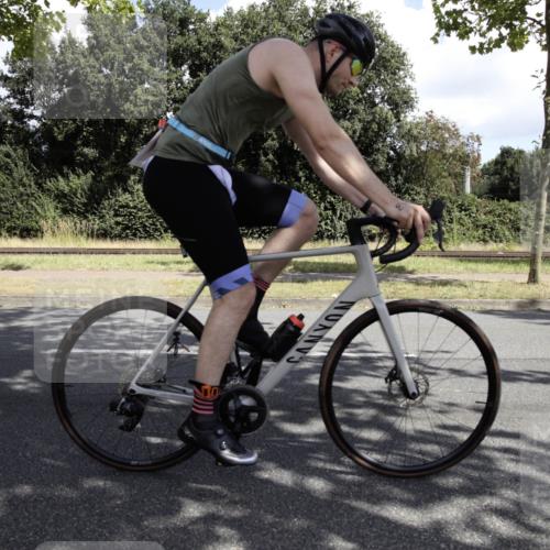 11.08.2024 - GEWOBA Citytriathlon Bremen H.Heesch http://msf.ph/oto/6775898 11.08.2024 11:54:27 Radfahren 831, 840, 898, 961, 1011 meine-sportfotos.de