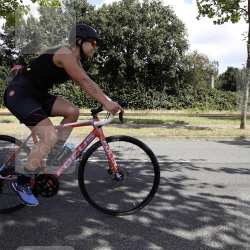 11.08.2024 - GEWOBA Citytriathlon Bremen H.Heesch http://msf.ph/oto/6775906 11.08.2024 11:54:28 Radfahren 831, 840, 898, 961, 1011 meine-sportfotos.de