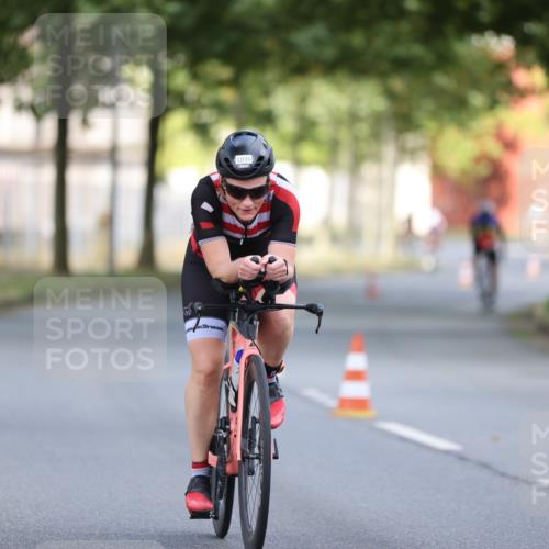 11.08.2024 - GEWOBA Citytriathlon Bremen H.Heesch http://msf.ph/oto/6775946 11.08.2024 11:43:52 Radfahren 914, 1039 meine-sportfotos.de
