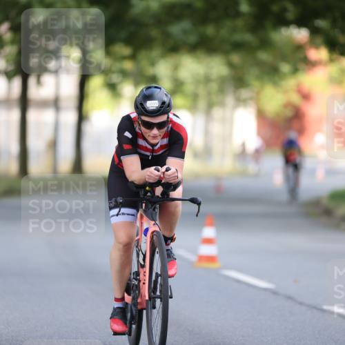11.08.2024 - GEWOBA Citytriathlon Bremen H.Heesch http://msf.ph/oto/6775949 11.08.2024 11:43:52 Radfahren 914, 1039 meine-sportfotos.de