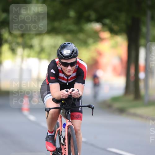 11.08.2024 - GEWOBA Citytriathlon Bremen H.Heesch http://msf.ph/oto/6775967 11.08.2024 11:43:52 Radfahren 914, 1039 meine-sportfotos.de