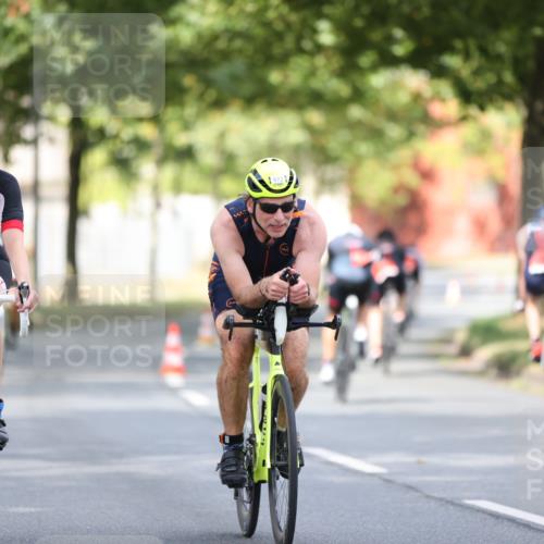 11.08.2024 - GEWOBA Citytriathlon Bremen H.Heesch http://msf.ph/oto/6776164 11.08.2024 11:44:13 Radfahren 746, 759, 861, 914, 926 meine-sportfotos.de