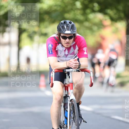 11.08.2024 - GEWOBA Citytriathlon Bremen H.Heesch http://msf.ph/oto/6776269 11.08.2024 11:44:18 Radfahren 746, 759, 855, 861, 926 meine-sportfotos.de