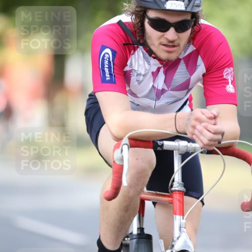 11.08.2024 - GEWOBA Citytriathlon Bremen H.Heesch http://msf.ph/oto/6776297 11.08.2024 11:44:18 Radfahren 746, 759, 855, 861, 926 meine-sportfotos.de
