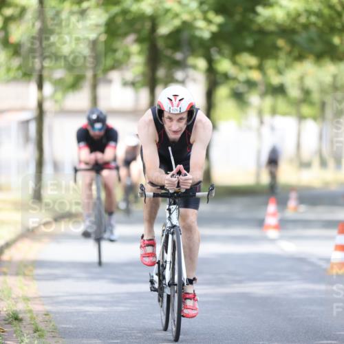 11.08.2024 - GEWOBA Citytriathlon Bremen H.Heesch http://msf.ph/oto/6776317 11.08.2024 11:44:24 Radfahren 759, 836, 855, 861, 926 meine-sportfotos.de