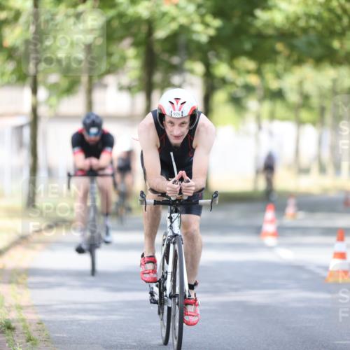 11.08.2024 - GEWOBA Citytriathlon Bremen H.Heesch http://msf.ph/oto/6776320 11.08.2024 11:44:24 Radfahren 759, 836, 855, 861, 926 meine-sportfotos.de