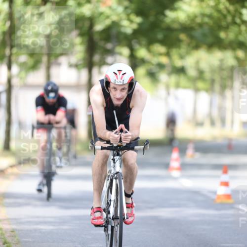 11.08.2024 - GEWOBA Citytriathlon Bremen H.Heesch http://msf.ph/oto/6776328 11.08.2024 11:44:24 Radfahren 759, 836, 855, 861, 926 meine-sportfotos.de