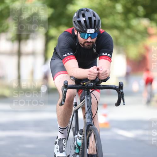 11.08.2024 - GEWOBA Citytriathlon Bremen H.Heesch http://msf.ph/oto/6776386 11.08.2024 11:44:26 Radfahren 759, 836, 855, 861, 926 meine-sportfotos.de