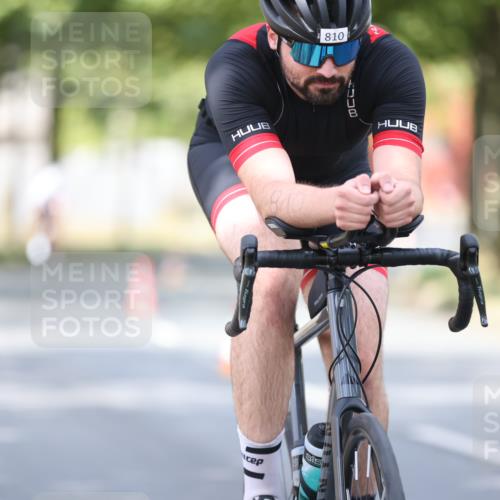 11.08.2024 - GEWOBA Citytriathlon Bremen H.Heesch http://msf.ph/oto/6776399 11.08.2024 11:44:26 Radfahren 759, 836, 855, 861, 926 meine-sportfotos.de