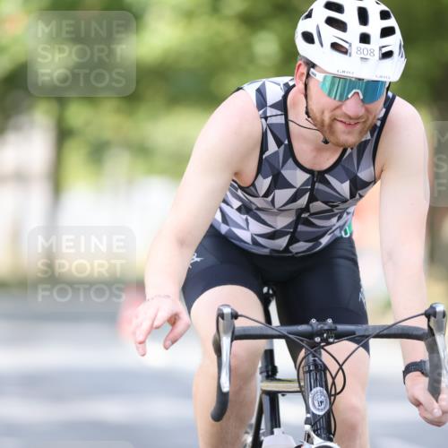 11.08.2024 - GEWOBA Citytriathlon Bremen H.Heesch http://msf.ph/oto/6776452 11.08.2024 11:44:28 Radfahren 759, 836, 855, 926 meine-sportfotos.de