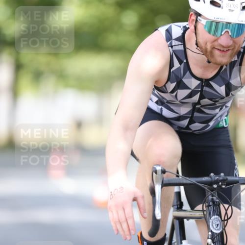 11.08.2024 - GEWOBA Citytriathlon Bremen H.Heesch http://msf.ph/oto/6776458 11.08.2024 11:44:28 Radfahren 759, 836, 855, 926 meine-sportfotos.de