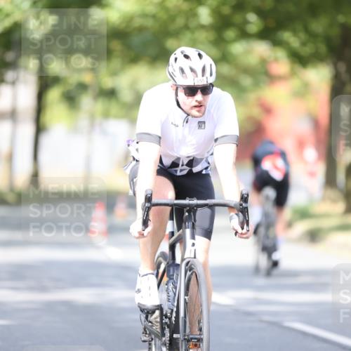 11.08.2024 - GEWOBA Citytriathlon Bremen H.Heesch http://msf.ph/oto/6776507 11.08.2024 11:44:31 Radfahren 833, 836, 855, 926 meine-sportfotos.de