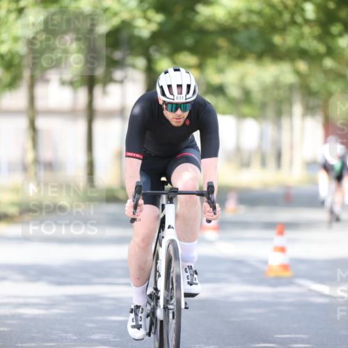11.08.2024 - GEWOBA Citytriathlon Bremen H.Heesch http://msf.ph/oto/6776623 11.08.2024 11:44:42 Radfahren 763, 833, 836, 855 meine-sportfotos.de