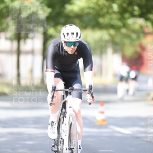 11.08.2024 - GEWOBA Citytriathlon Bremen H.Heesch http://msf.ph/oto/6776634 11.08.2024 11:44:42 Radfahren 763, 833, 836, 855 meine-sportfotos.de
