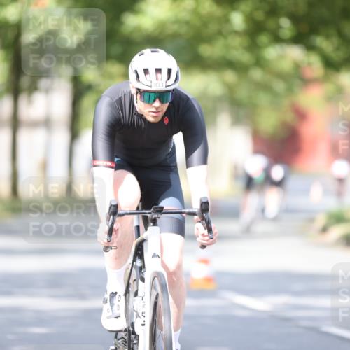 11.08.2024 - GEWOBA Citytriathlon Bremen H.Heesch http://msf.ph/oto/6776640 11.08.2024 11:44:43 Radfahren 763, 833, 836, 855, 956 meine-sportfotos.de