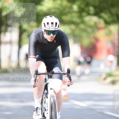 11.08.2024 - GEWOBA Citytriathlon Bremen H.Heesch http://msf.ph/oto/6776643 11.08.2024 11:44:43 Radfahren 763, 833, 836, 855, 956 meine-sportfotos.de