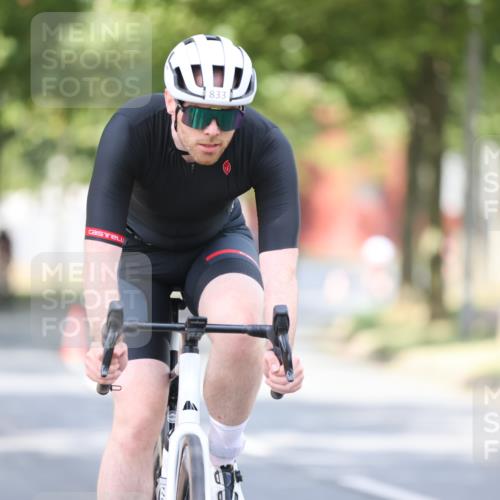 11.08.2024 - GEWOBA Citytriathlon Bremen H.Heesch http://msf.ph/oto/6776653 11.08.2024 11:44:43 Radfahren 763, 833, 836, 855, 956 meine-sportfotos.de