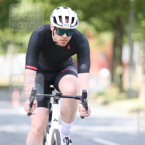 11.08.2024 - GEWOBA Citytriathlon Bremen H.Heesch http://msf.ph/oto/6776656 11.08.2024 11:44:43 Radfahren 763, 833, 836, 855, 956 meine-sportfotos.de