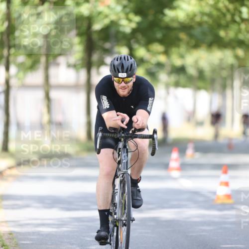 11.08.2024 - GEWOBA Citytriathlon Bremen H.Heesch http://msf.ph/oto/6776661 11.08.2024 11:44:48 Radfahren 763, 827, 833, 836, 916, 956, 964 meine-sportfotos.de