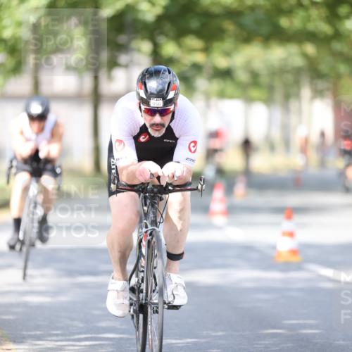 11.08.2024 - GEWOBA Citytriathlon Bremen H.Heesch http://msf.ph/oto/6776748 11.08.2024 11:44:55 Radfahren 763, 827, 833, 916, 927, 956, 964, 973, 996 meine-sportfotos.de