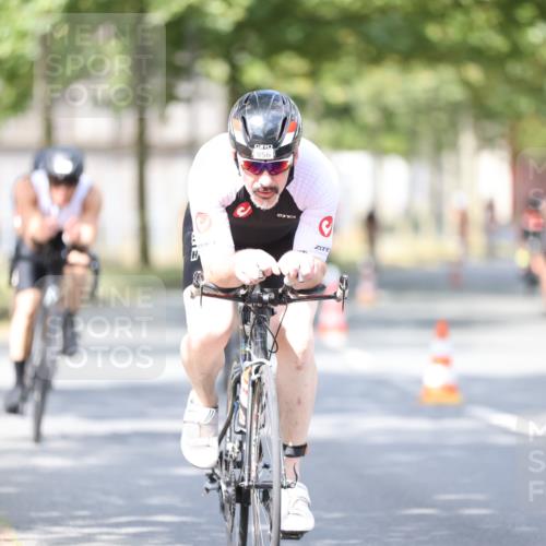 11.08.2024 - GEWOBA Citytriathlon Bremen H.Heesch http://msf.ph/oto/6776753 11.08.2024 11:44:55 Radfahren 763, 827, 833, 916, 927, 956, 964, 973, 996 meine-sportfotos.de