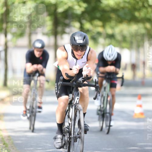 11.08.2024 - GEWOBA Citytriathlon Bremen H.Heesch http://msf.ph/oto/6776763 11.08.2024 11:44:56 Radfahren 763, 827, 916, 927, 956, 964, 973, 996 meine-sportfotos.de