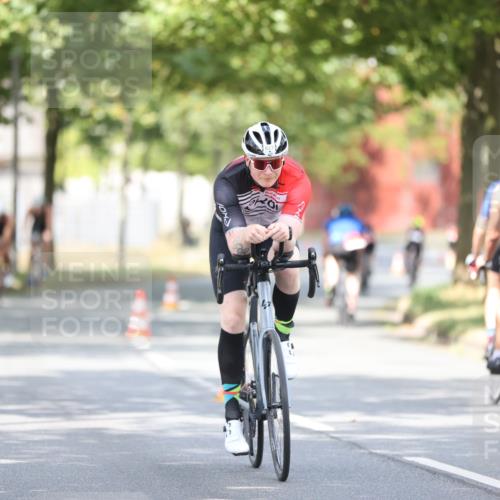 11.08.2024 - GEWOBA Citytriathlon Bremen H.Heesch http://msf.ph/oto/6776803 11.08.2024 11:45:00 Radfahren 763, 827, 916, 927, 956, 964, 973, 996, 1030 meine-sportfotos.de