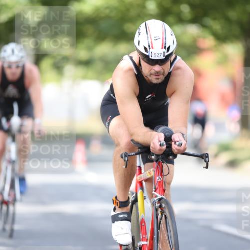 11.08.2024 - GEWOBA Citytriathlon Bremen H.Heesch http://msf.ph/oto/6776971 11.08.2024 11:45:05 Radfahren 819, 827, 916, 927, 956, 964, 973, 996, 1030 meine-sportfotos.de