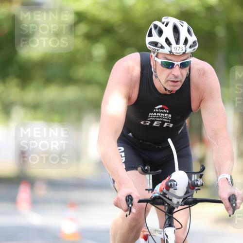 11.08.2024 - GEWOBA Citytriathlon Bremen H.Heesch http://msf.ph/oto/6776998 11.08.2024 11:45:06 Radfahren 819, 827, 916, 927, 956, 964, 973, 974, 996, 1030 meine-sportfotos.de