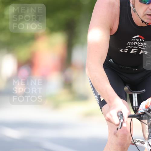 11.08.2024 - GEWOBA Citytriathlon Bremen H.Heesch http://msf.ph/oto/6777012 11.08.2024 11:45:06 Radfahren 819, 827, 916, 927, 956, 964, 973, 974, 996, 1030 meine-sportfotos.de
