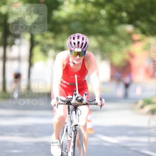 11.08.2024 - GEWOBA Citytriathlon Bremen H.Heesch http://msf.ph/oto/6777060 11.08.2024 11:45:14 Radfahren 819, 900, 927, 973, 974, 996, 1030 meine-sportfotos.de