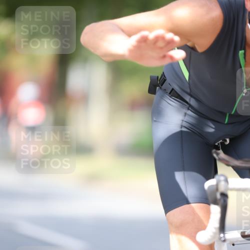 11.08.2024 - GEWOBA Citytriathlon Bremen H.Heesch http://msf.ph/oto/6777190 11.08.2024 11:45:19 Radfahren 819, 900, 974, 1030 meine-sportfotos.de