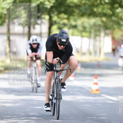 11.08.2024 - GEWOBA Citytriathlon Bremen H.Heesch http://msf.ph/oto/6777275 11.08.2024 11:45:26 Radfahren 819, 900, 974 meine-sportfotos.de