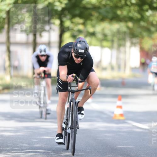 11.08.2024 - GEWOBA Citytriathlon Bremen H.Heesch http://msf.ph/oto/6777279 11.08.2024 11:45:26 Radfahren 819, 900, 974 meine-sportfotos.de