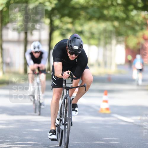 11.08.2024 - GEWOBA Citytriathlon Bremen H.Heesch http://msf.ph/oto/6777284 11.08.2024 11:45:26 Radfahren 819, 900, 974 meine-sportfotos.de