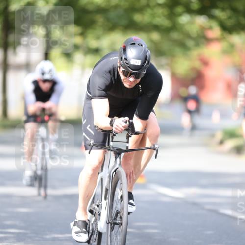11.08.2024 - GEWOBA Citytriathlon Bremen H.Heesch http://msf.ph/oto/6777302 11.08.2024 11:45:26 Radfahren 819, 900, 974 meine-sportfotos.de
