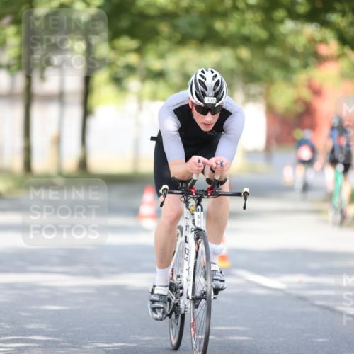 11.08.2024 - GEWOBA Citytriathlon Bremen H.Heesch http://msf.ph/oto/6777307 11.08.2024 11:45:27 Radfahren 819, 900, 974 meine-sportfotos.de