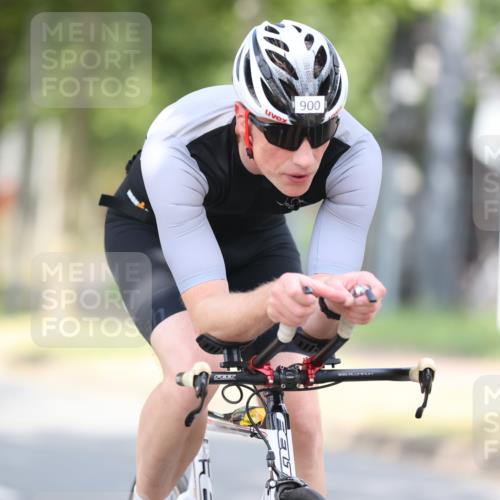 11.08.2024 - GEWOBA Citytriathlon Bremen H.Heesch http://msf.ph/oto/6777356 11.08.2024 11:45:28 Radfahren 819, 822, 900, 974, 994 meine-sportfotos.de