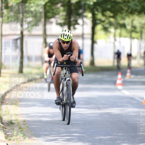 11.08.2024 - GEWOBA Citytriathlon Bremen H.Heesch http://msf.ph/oto/6777407 11.08.2024 11:45:39 Radfahren 822, 826, 867, 871, 873, 875, 900, 936, 994, 1029 meine-sportfotos.de