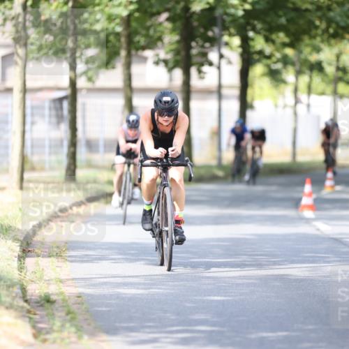 11.08.2024 - GEWOBA Citytriathlon Bremen H.Heesch http://msf.ph/oto/6777431 11.08.2024 11:45:40 Radfahren 822, 826, 867, 871, 873, 875, 936, 994, 1029 meine-sportfotos.de