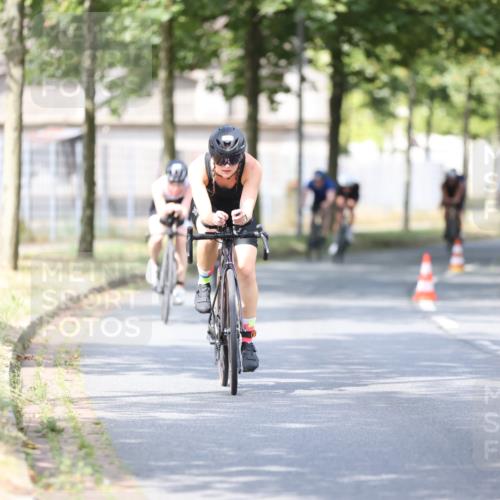 11.08.2024 - GEWOBA Citytriathlon Bremen H.Heesch http://msf.ph/oto/6777438 11.08.2024 11:45:40 Radfahren 822, 826, 867, 871, 873, 875, 936, 994, 1029 meine-sportfotos.de