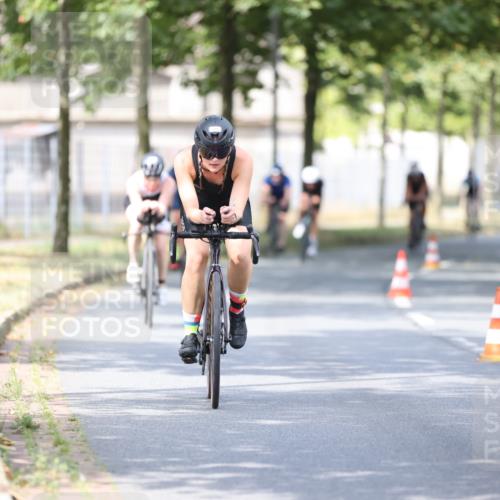11.08.2024 - GEWOBA Citytriathlon Bremen H.Heesch http://msf.ph/oto/6777450 11.08.2024 11:45:40 Radfahren 822, 826, 867, 871, 873, 875, 936, 994, 1029 meine-sportfotos.de