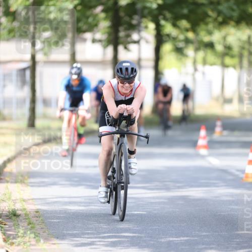 11.08.2024 - GEWOBA Citytriathlon Bremen H.Heesch http://msf.ph/oto/6777468 11.08.2024 11:45:42 Radfahren 822, 826, 867, 871, 873, 875, 936, 994, 1029 meine-sportfotos.de