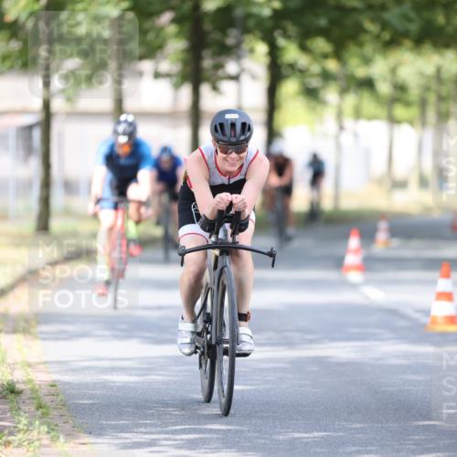 11.08.2024 - GEWOBA Citytriathlon Bremen H.Heesch http://msf.ph/oto/6777473 11.08.2024 11:45:42 Radfahren 822, 826, 867, 871, 873, 875, 936, 994, 1029 meine-sportfotos.de