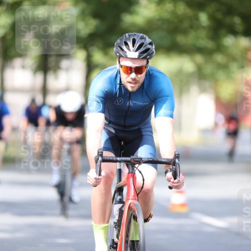 11.08.2024 - GEWOBA Citytriathlon Bremen H.Heesch http://msf.ph/oto/6777531 11.08.2024 11:45:44 Radfahren 822, 826, 867, 871, 873, 875, 936, 994, 1029 meine-sportfotos.de