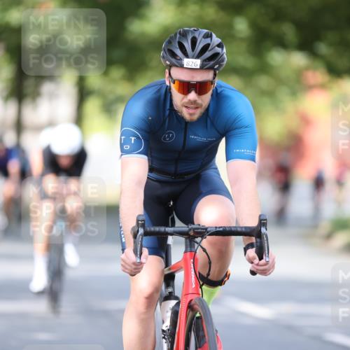 11.08.2024 - GEWOBA Citytriathlon Bremen H.Heesch http://msf.ph/oto/6777540 11.08.2024 11:45:44 Radfahren 822, 826, 867, 871, 873, 875, 936, 994, 1029 meine-sportfotos.de