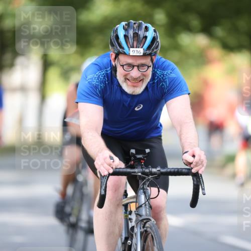 11.08.2024 - GEWOBA Citytriathlon Bremen H.Heesch http://msf.ph/oto/6777577 11.08.2024 11:45:46 Radfahren 822, 826, 867, 871, 873, 875, 936, 994, 1029 meine-sportfotos.de