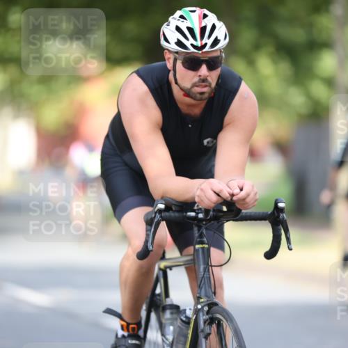 11.08.2024 - GEWOBA Citytriathlon Bremen H.Heesch http://msf.ph/oto/6777600 11.08.2024 11:45:47 Radfahren 822, 826, 867, 871, 873, 875, 936, 994, 1029 meine-sportfotos.de