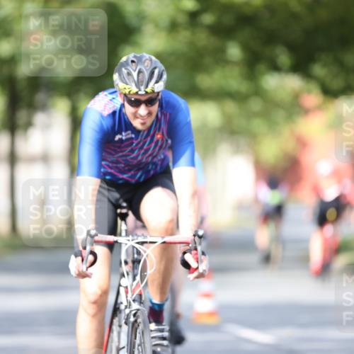 11.08.2024 - GEWOBA Citytriathlon Bremen H.Heesch http://msf.ph/oto/6777603 11.08.2024 11:45:48 Radfahren 822, 826, 845, 867, 871, 873, 875, 936, 994, 1029 meine-sportfotos.de